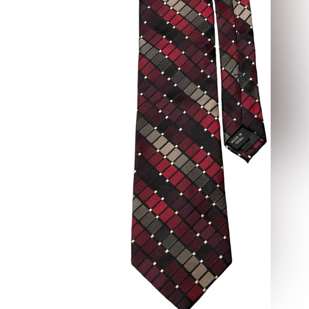 Excellent condition 100% silk Kenneth Cole Reaction tie